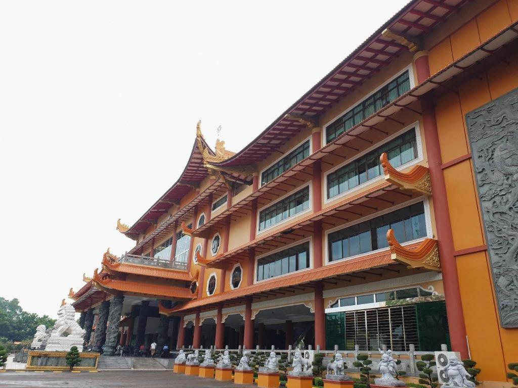 Oyo 2720 Sutomo Inn Медан Екстер'єр фото